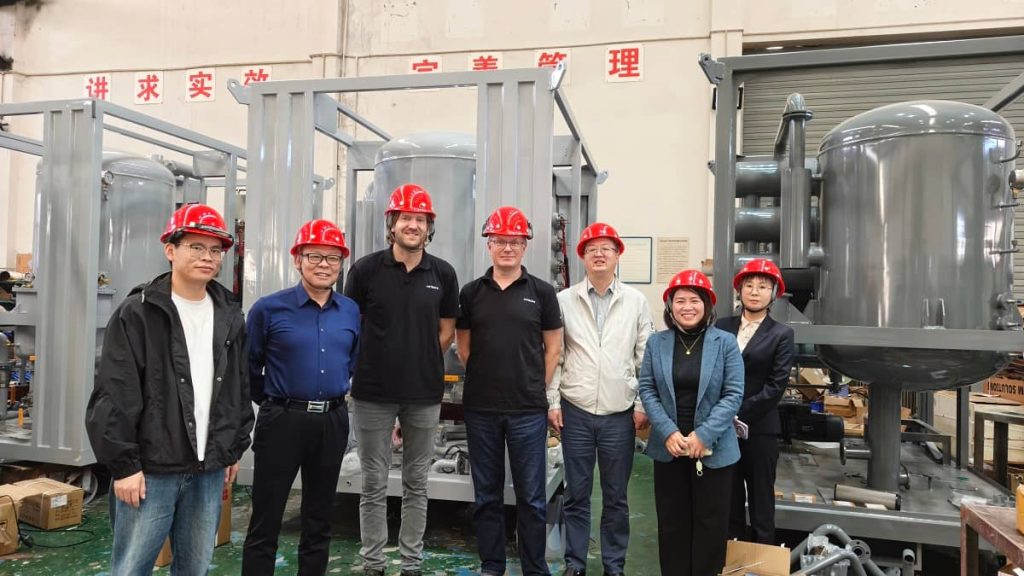 clients visiting for learning newest transformer oil purifier