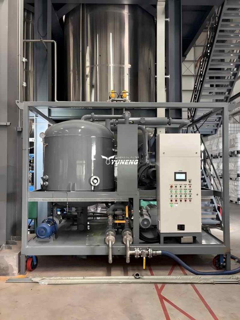 Double-stage vacuum transformer oil purifier